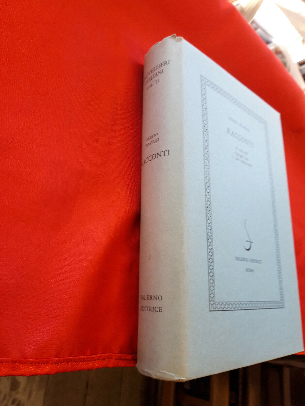 LIBRO - Mario Pratesi - RACCONTI - Salerno editrice .1979.............