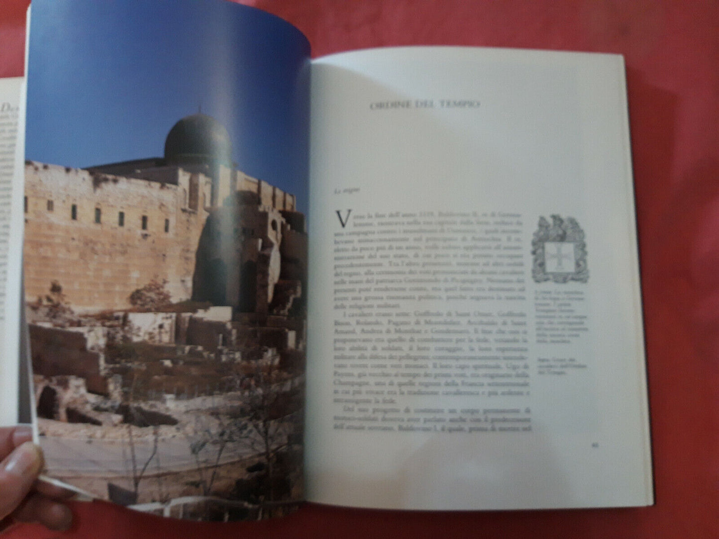 LIBRI "Il libro d oro degli onori ed Nardini - 1990..............