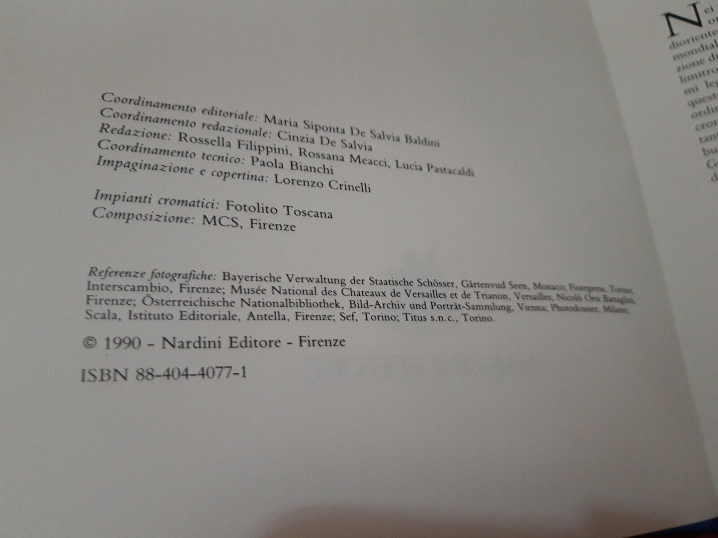 LIBRI "Il libro d oro degli onori ed Nardini - 1990..............