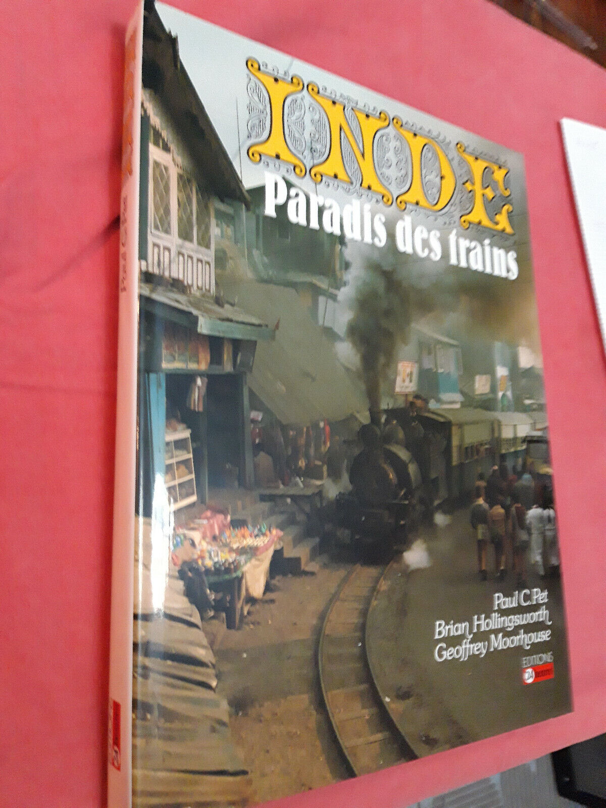 LIBRO - INDIE : PARADIS DES TRAINS - 1985 . lingua francese .................