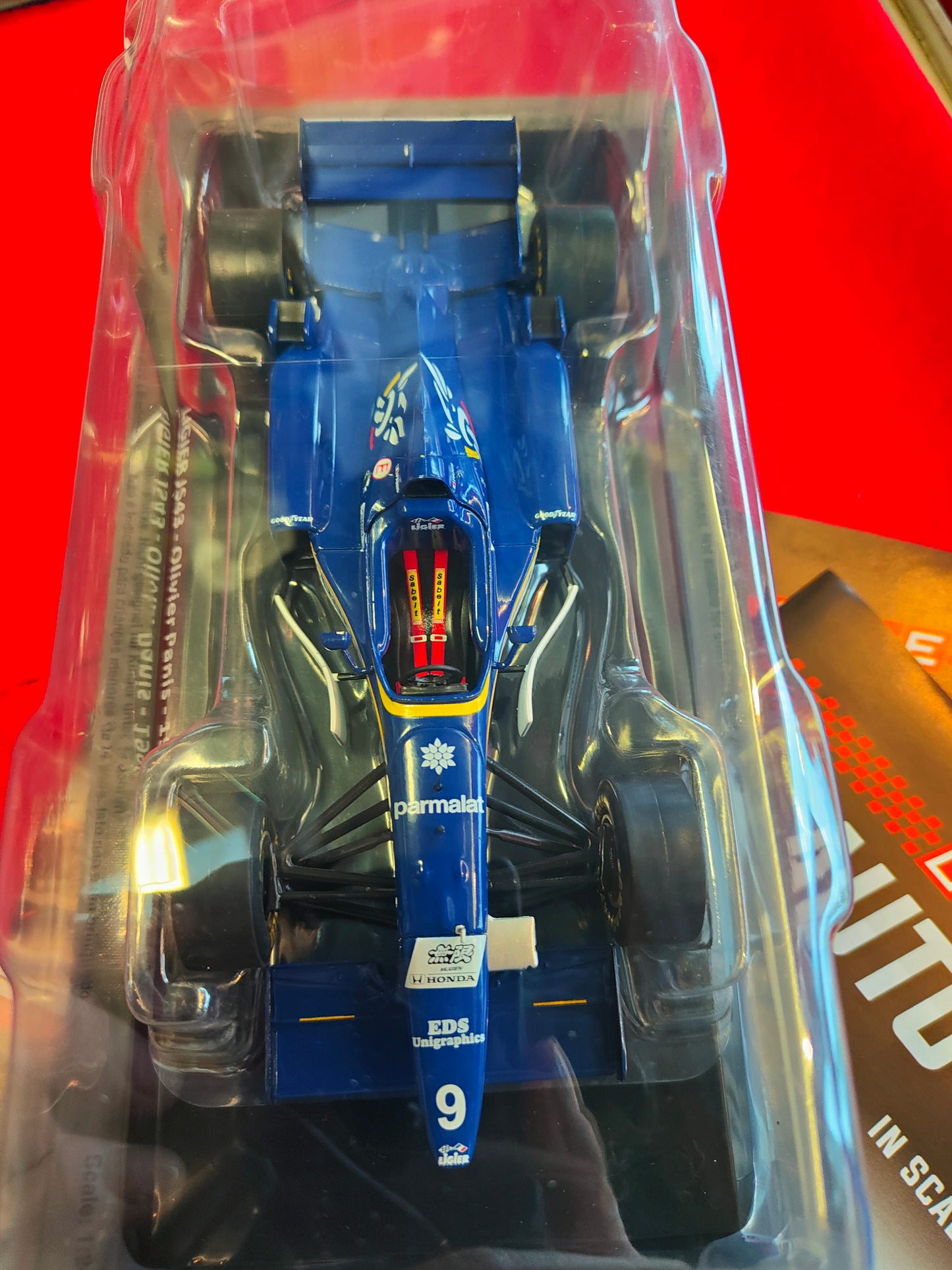 Grandi Formula 1 - auto da corsa 1:24 -Ligier JS43 - di Oliver Panis 1996 NUOVA