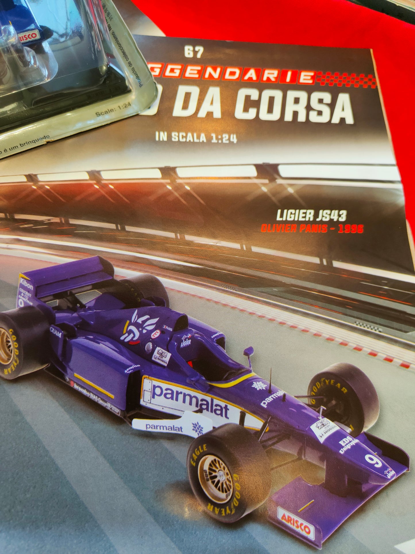 Grandi Formula 1 - auto da corsa 1:24 -Ligier JS43 - di Oliver Panis 1996 NUOVA