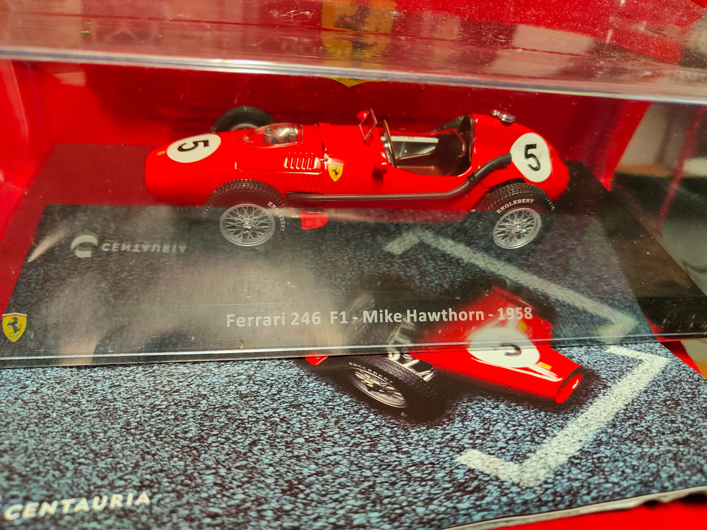 GRANDI FERRARI . 1:24 . 246 F1  di Mike Hawthorn del 1958 - nuova  con fascicolo