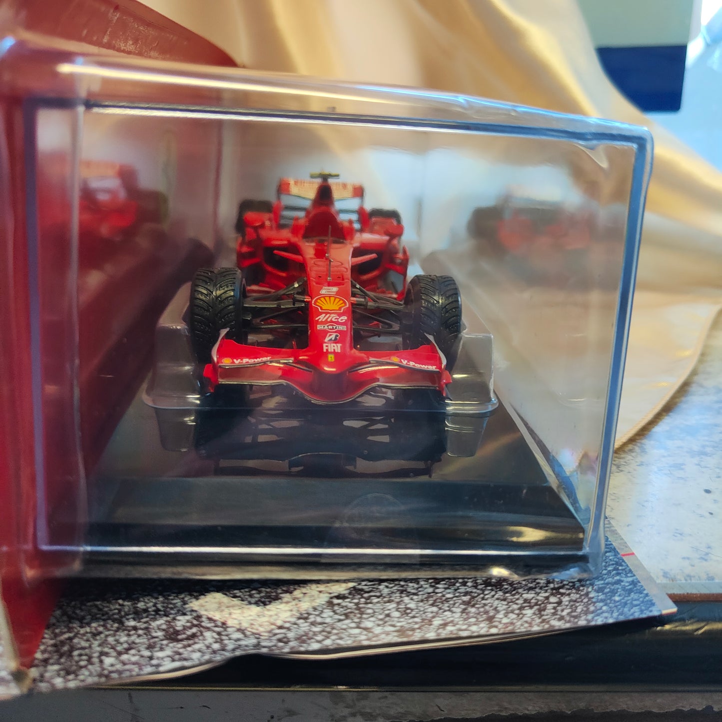 GRANDI FERRARI . 1:24 - F2008 . di Felipe Massa uscita n 31 - nuova con fascicolo