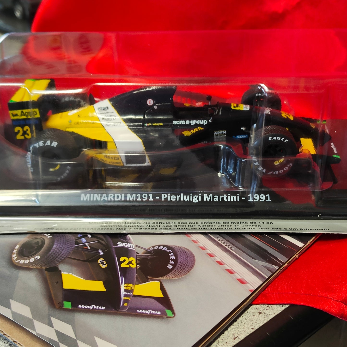 Auto da corsa 1:24 - Minardi m191 di Pierluigi Martini anno 1991- nuova in edicola