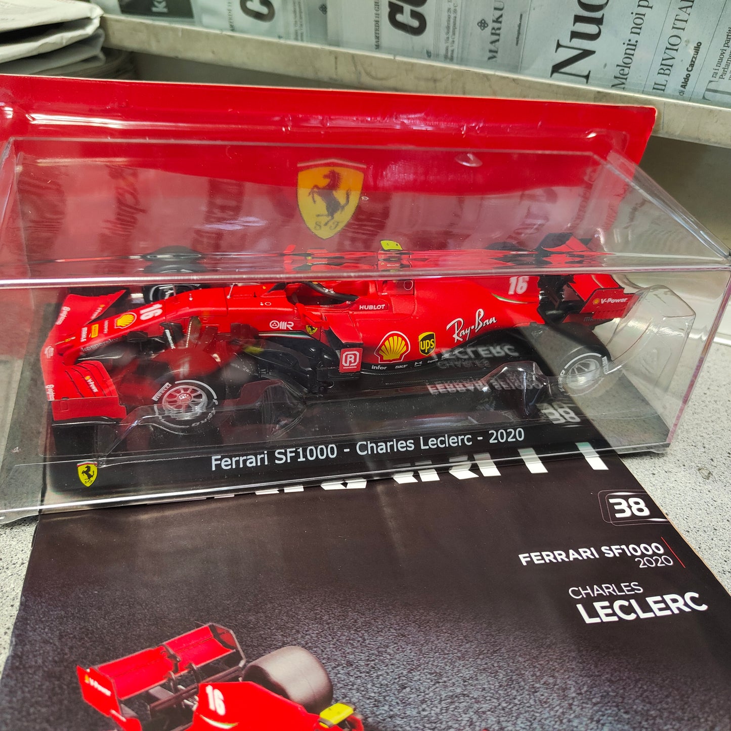 GRANDI FERRARI - FERRARI SF 1000 di CHARLES LECLERC . Del 2020 - 1.24 . Nuova con fascicolo