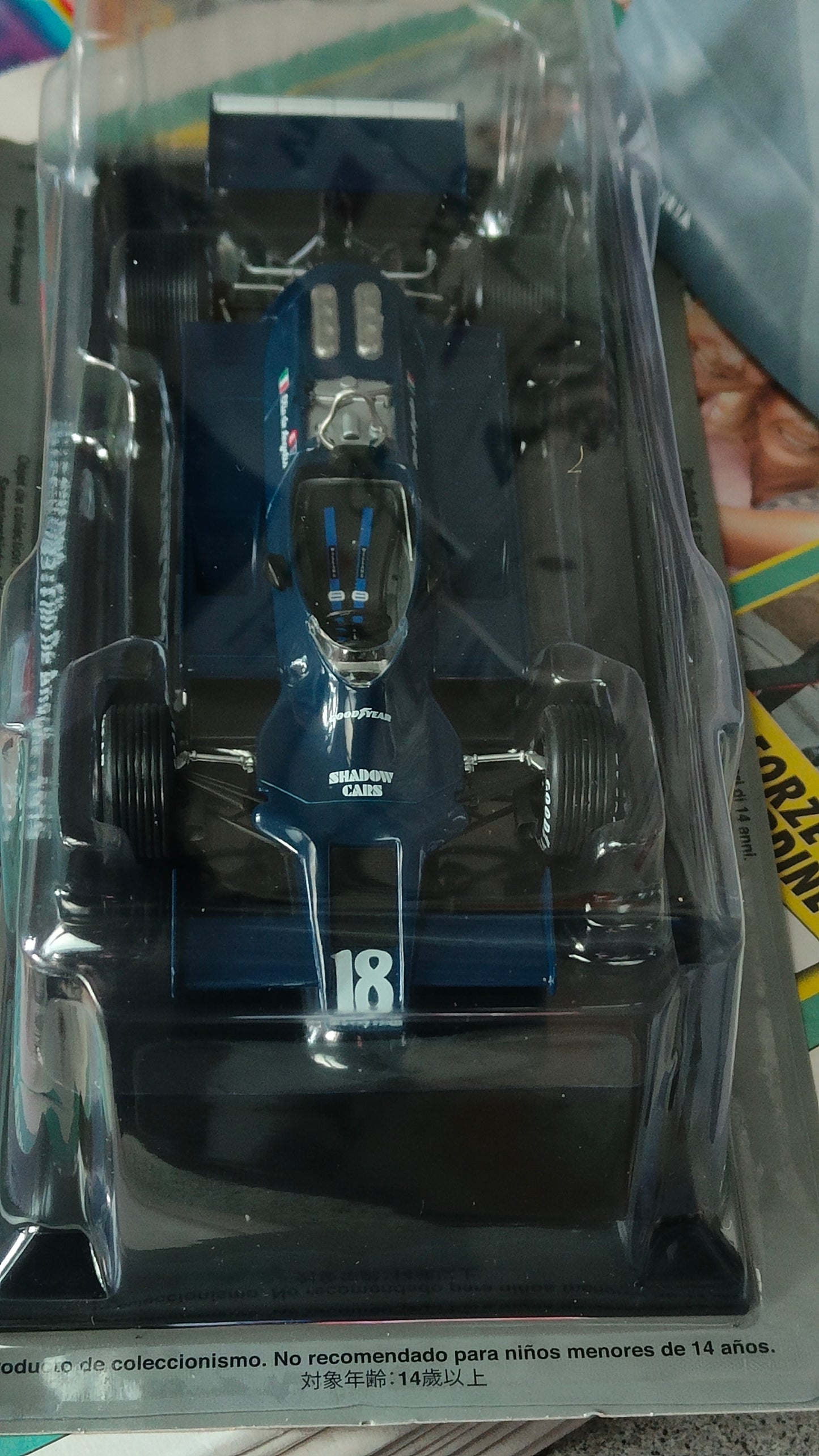 Grandi Formula 1 Auto da corsa SHADOW DN9 di Elio de Angelis 1:24 NUOVA
