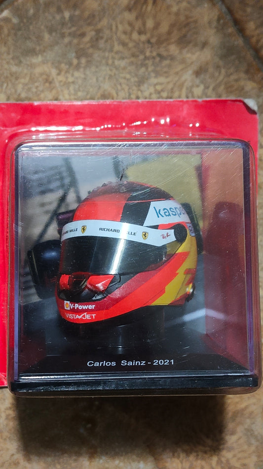 Dalla collezione I Caschi Ferrari - Carlos Saintz. 2021