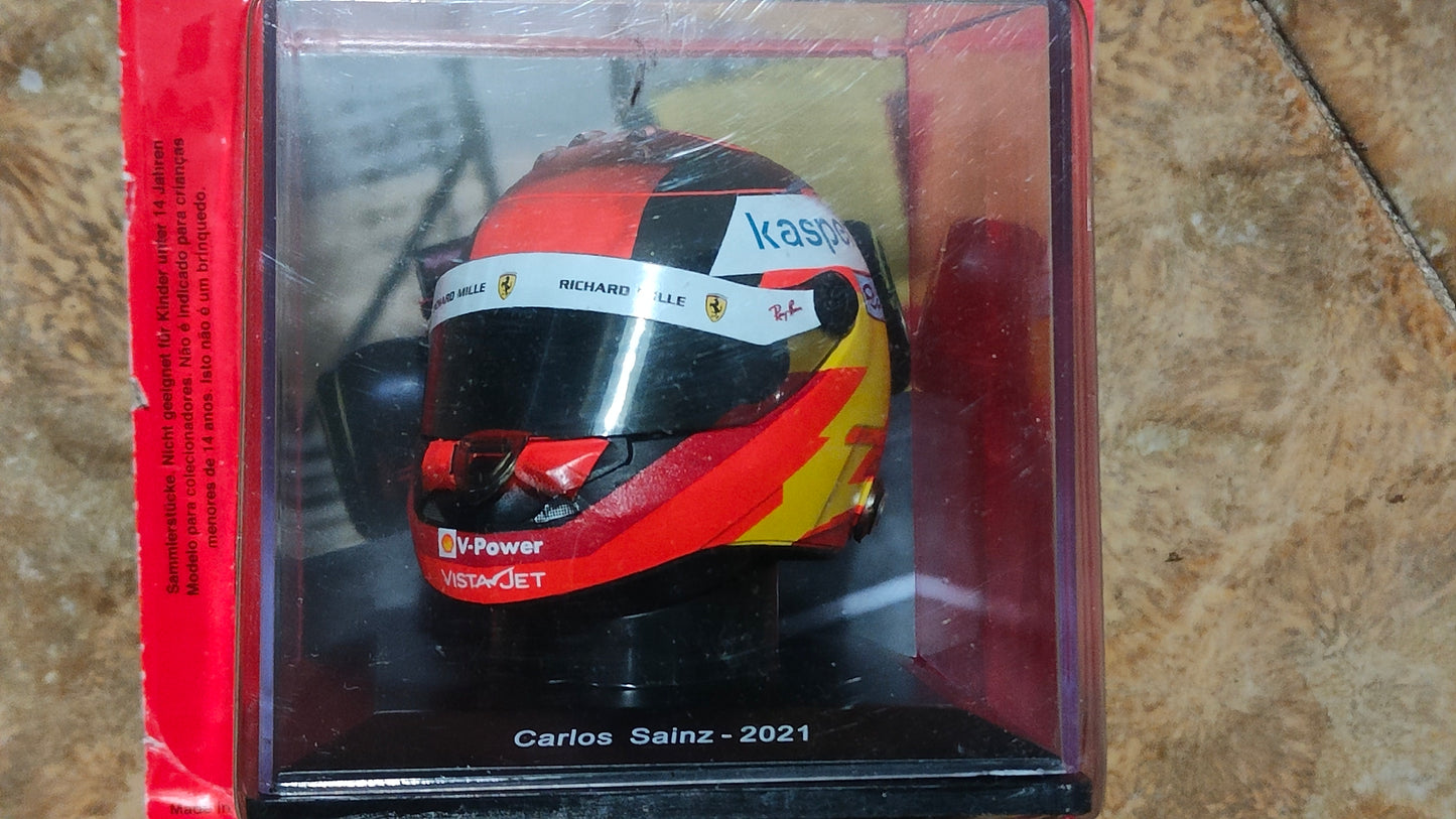 Dalla collezione I Caschi Ferrari - Carlos Saintz. 2021