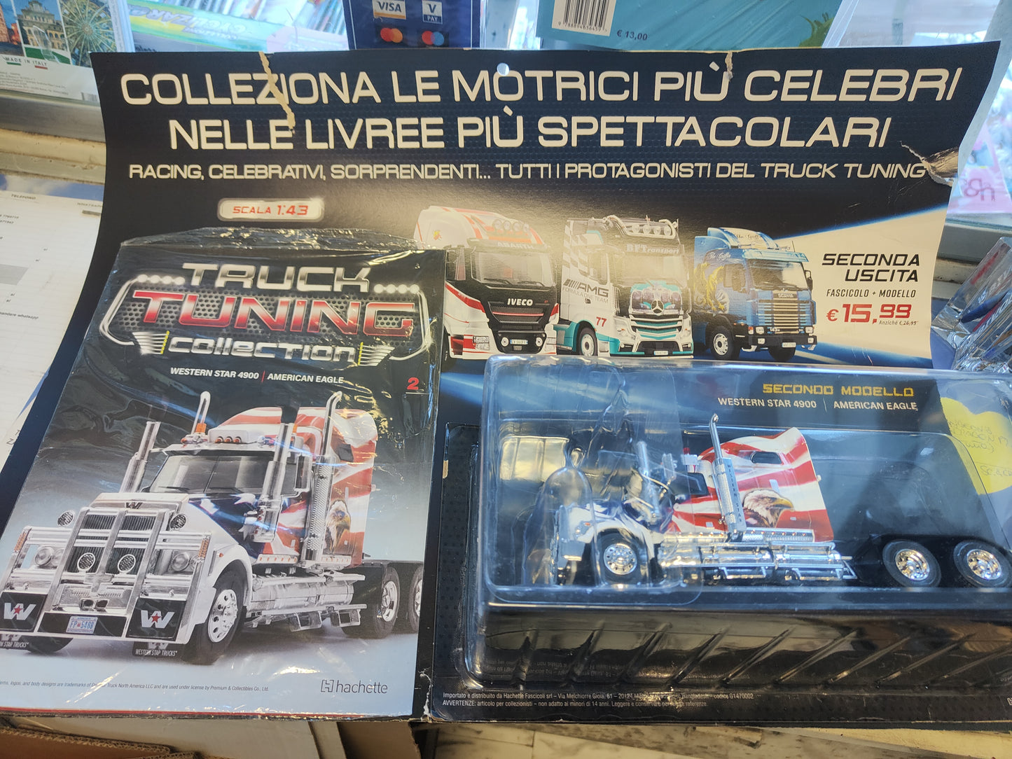Collezione TRUCK TUNING collection le motrici più celebri delle livree più spettacolari WESTERN STAR 4909 AMERICAN EAGLE 2° uscita nuovo Se sei interessato a tutta la collezione non spenderai più le spese di spedizione. CONTATTACI