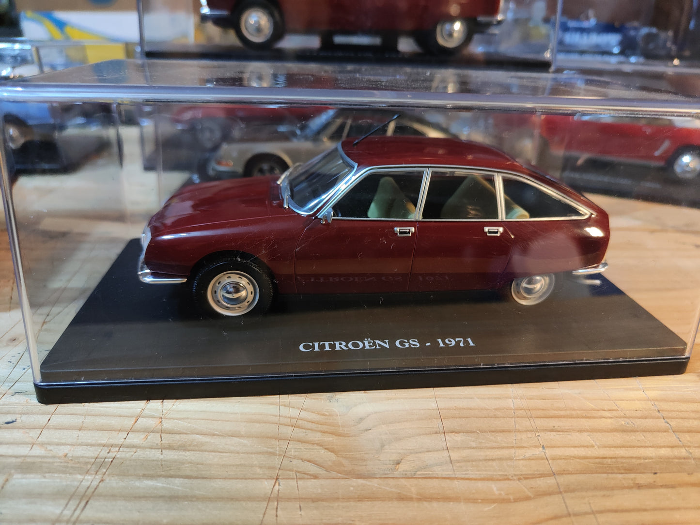 Auto vintage formato . 1:24 Citroen GS. del 1971 con fascicolo - nuova