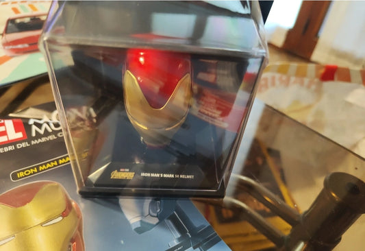Collezione Marvel Museum . Iron Man Man,s 50 casco. Nuovo