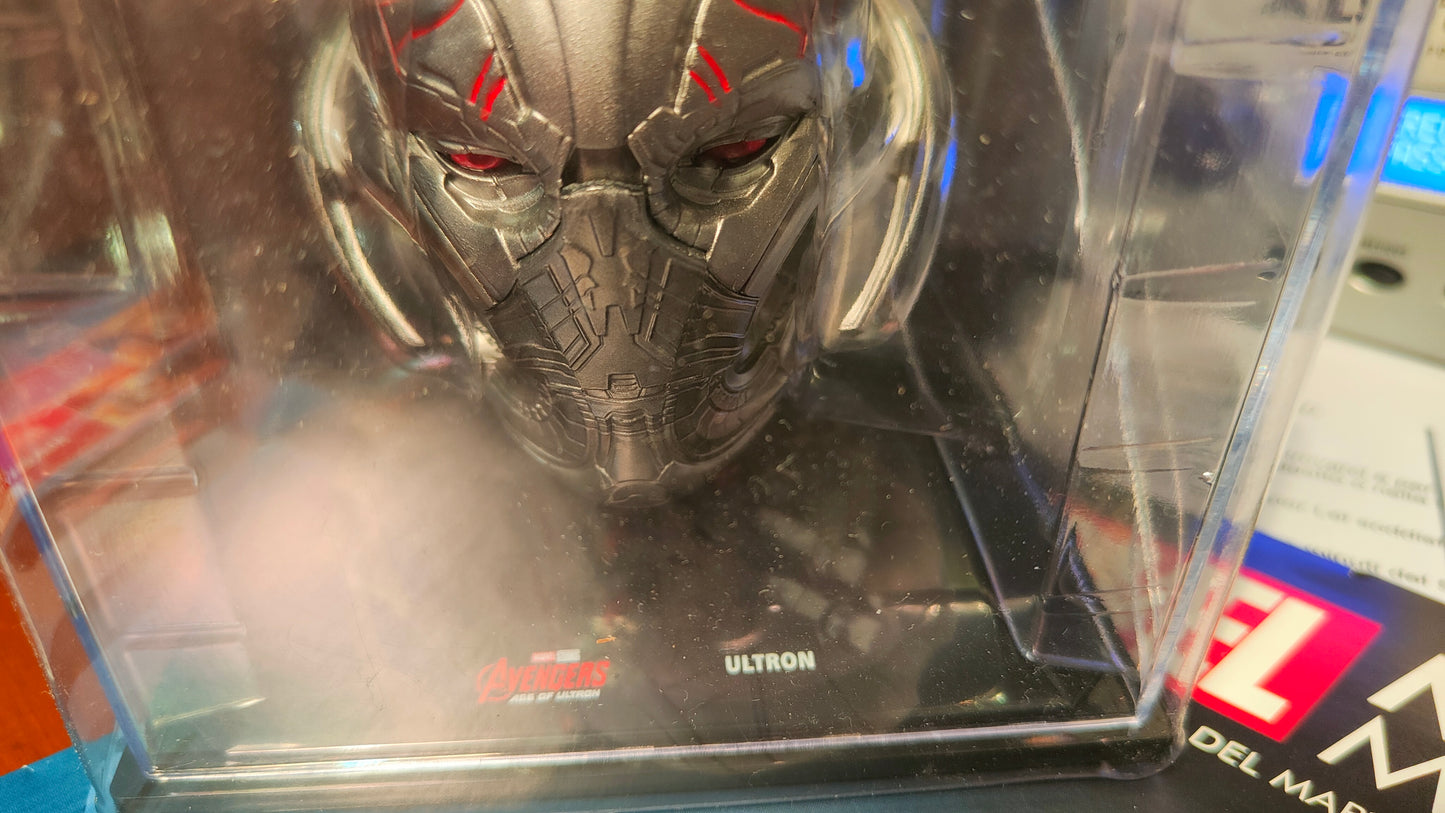 Collezione Marvel Museum . Ultron .casco 18° uscita Nuovo
