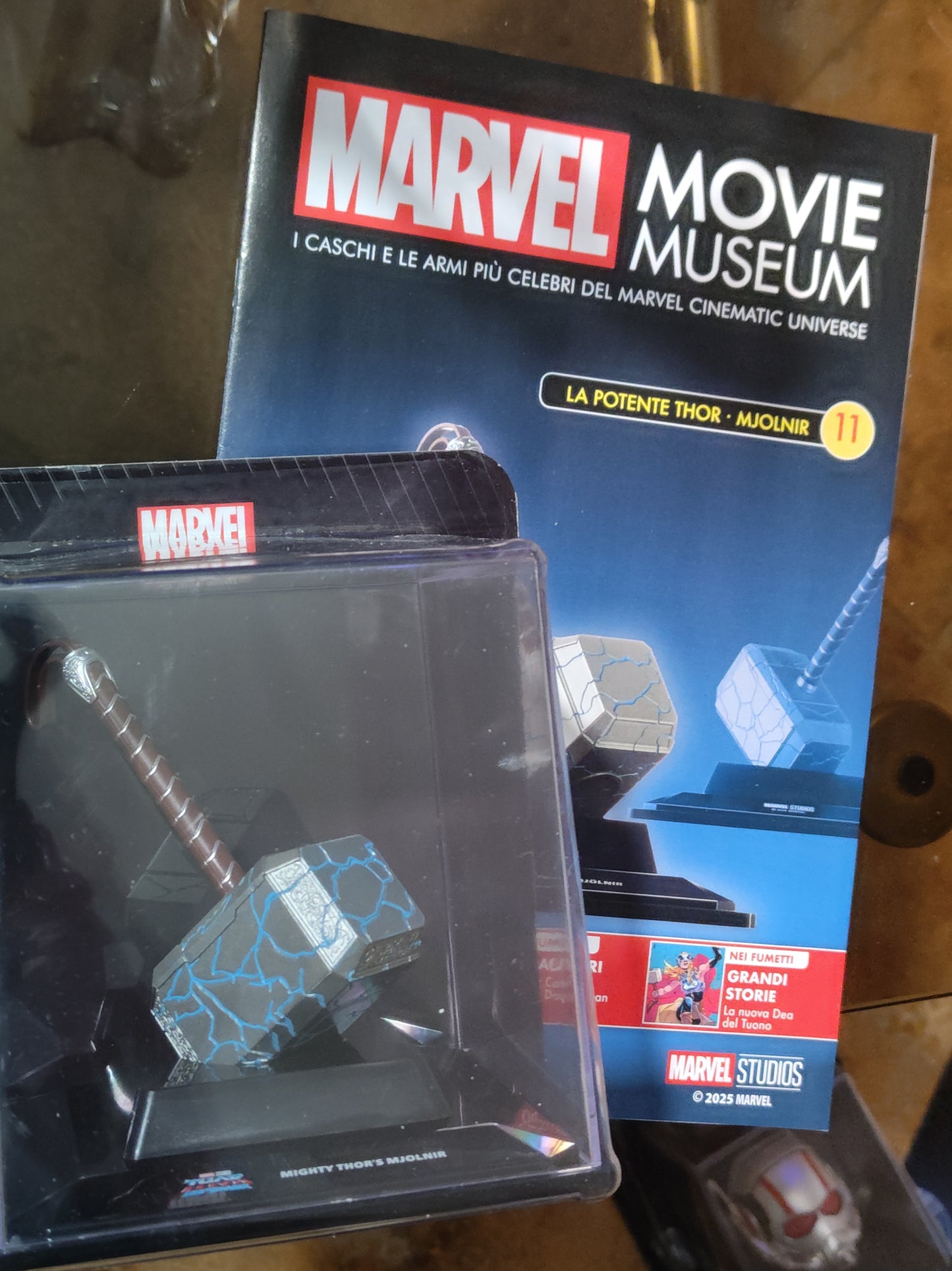 Collezione Marvel movie Museum uscita n 11 LA POTENTE THOR. MJOLNIR .. nuovo