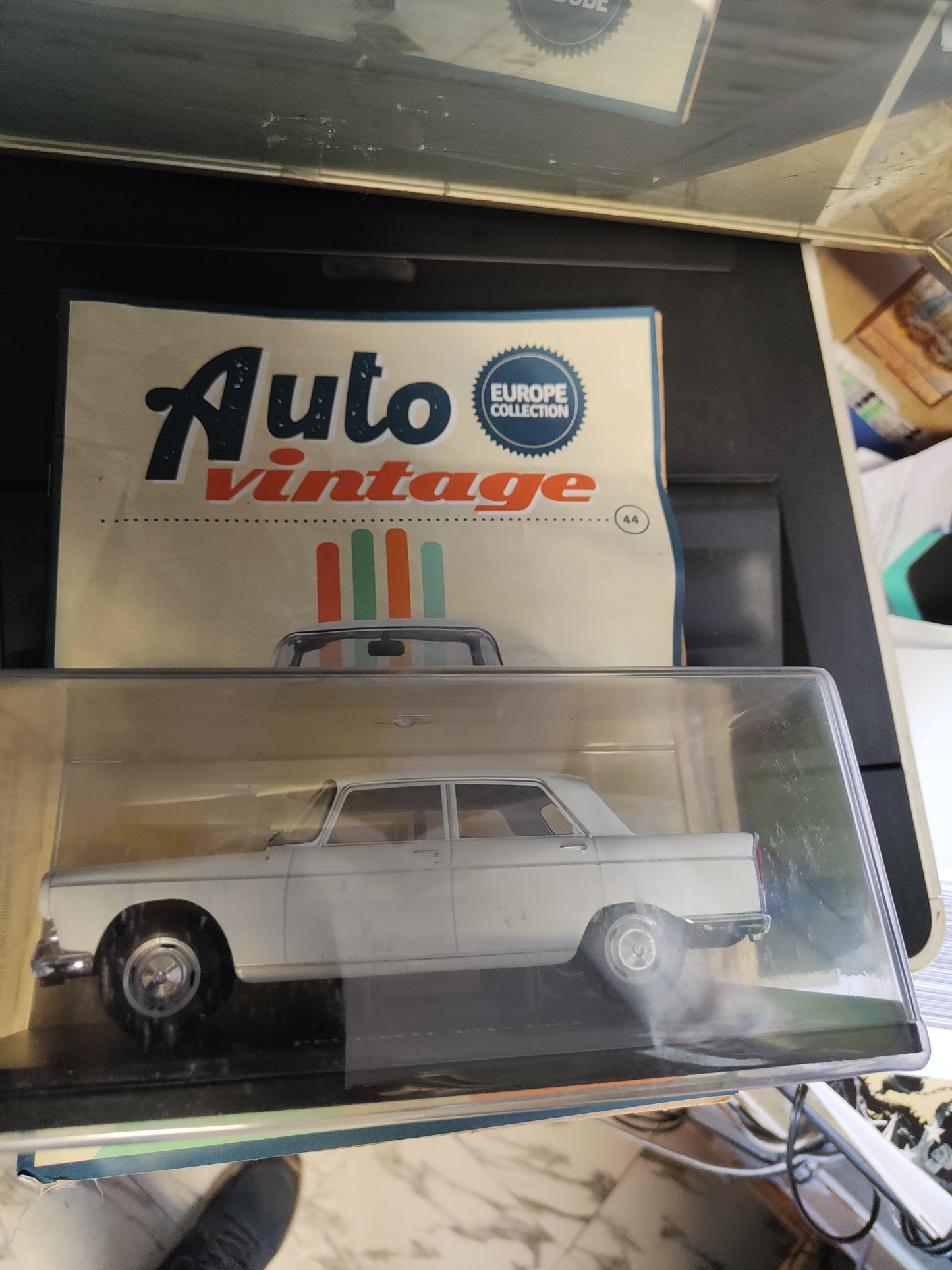 AUTO VINTAGE. Peugeot 404 del 1962. Con fascicolo NUOVA