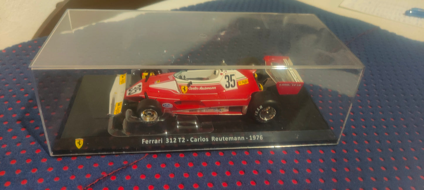 6 Ferrari 1:24 Leclerc , Barrichello , Alonso, Gonzales  Reuteman  nuovi con fascicoli