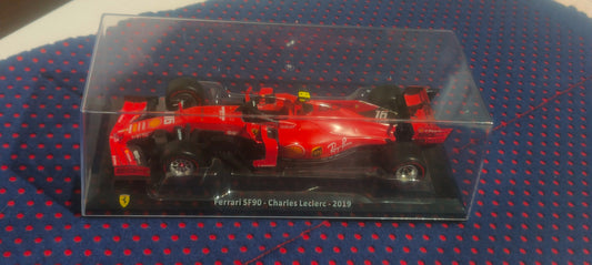 5 Grandi Ferrari form 1:24 Lauda, Leclerc, Sainz , Collins , Jacky Ickx   nuove