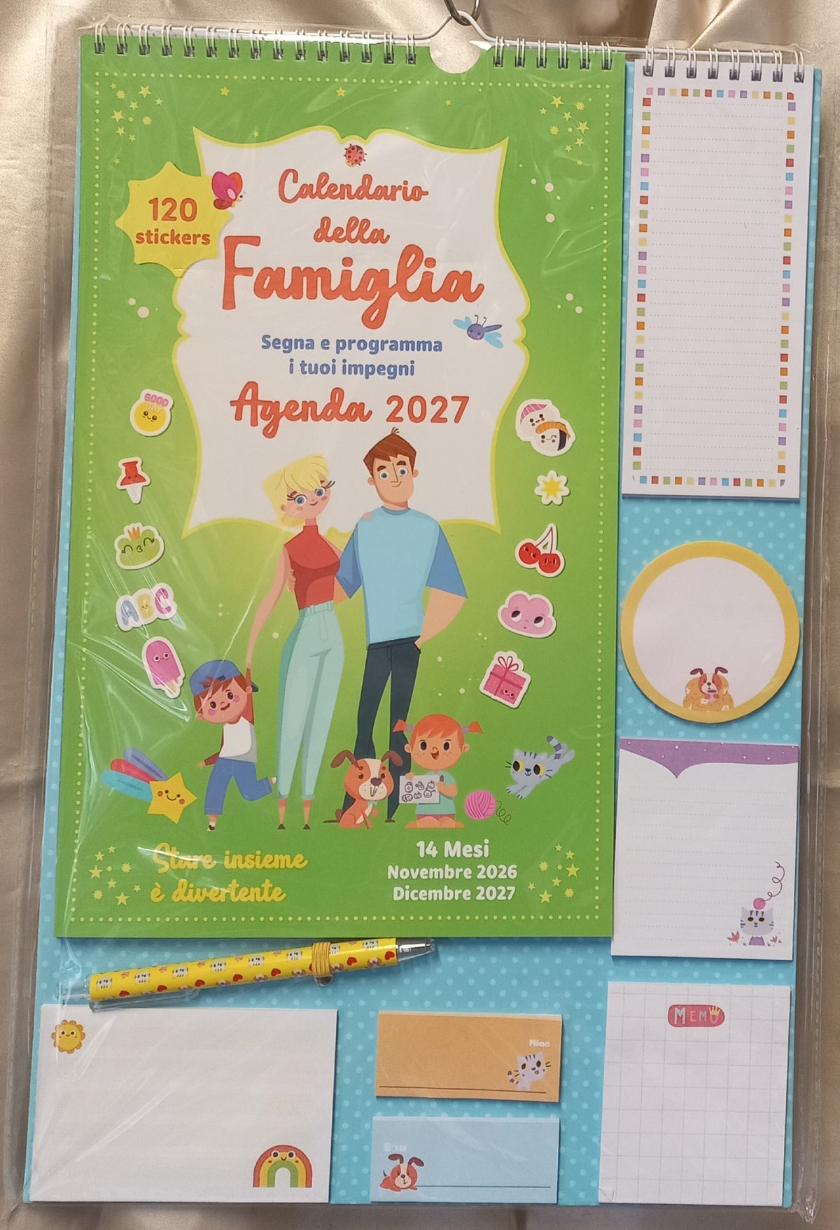 Calendario della FAMIGLIA 2027 (14 mesi) + PENNA, POST IT, BLOCK NOTES