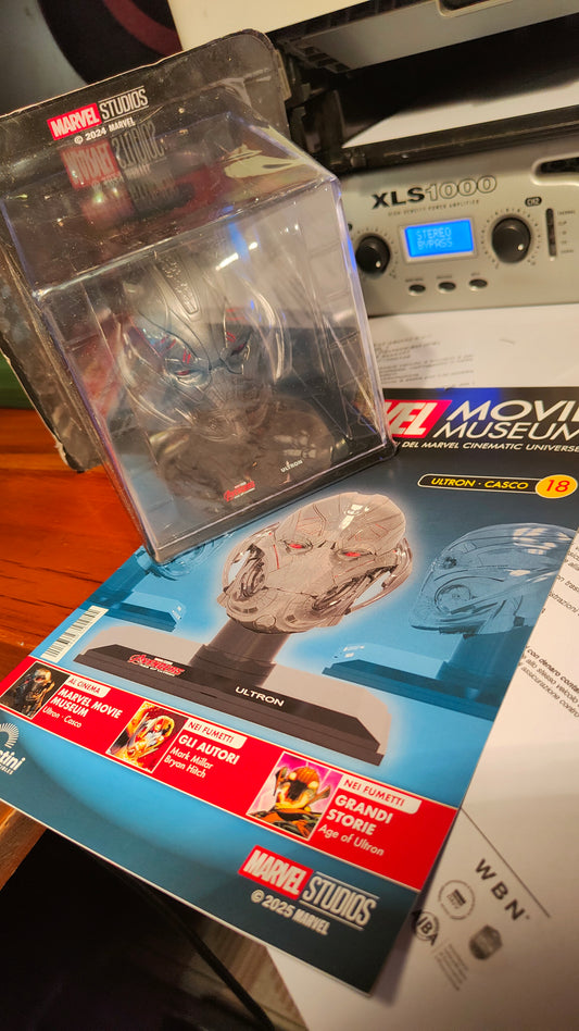 Collezione Marvel Museum . Ultron .casco 18° uscita  Nuovo